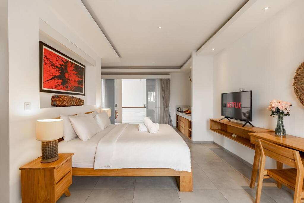 Apartemen Stylish 1 Bd Pvt W Shared Kitchen And Pool *