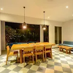 Stylish 1 Bd Pvt Apartment W Shared Kitchen And Pool