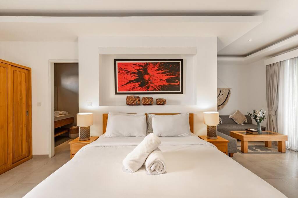 Stylish 1 Bd Pvt W Shared Kitchen And Pool